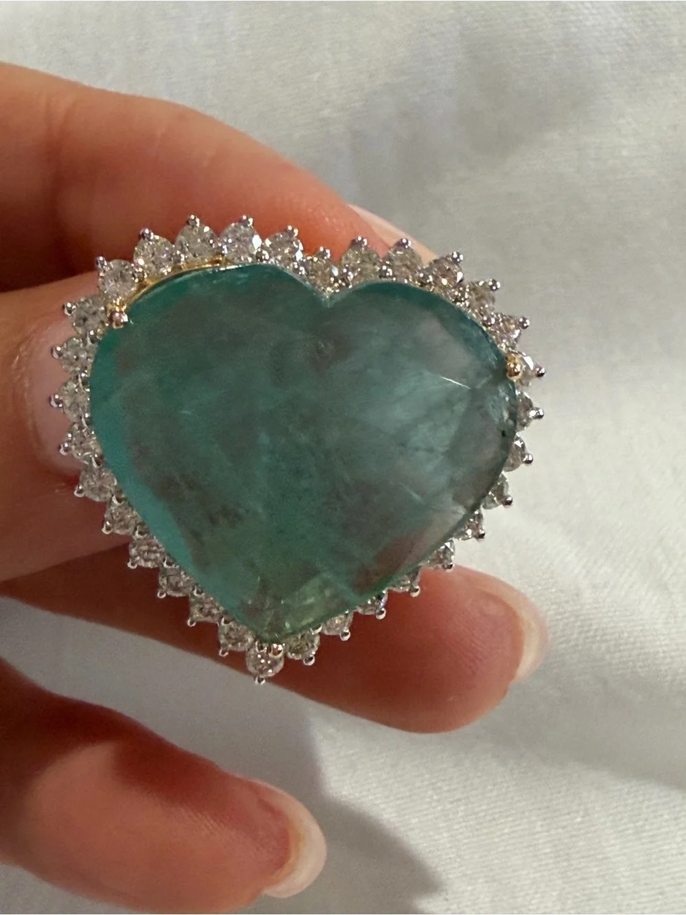 14K Yellow Gold 20.01ct Natural Emerald Heart Pendant 1.56ct Diamond Halo